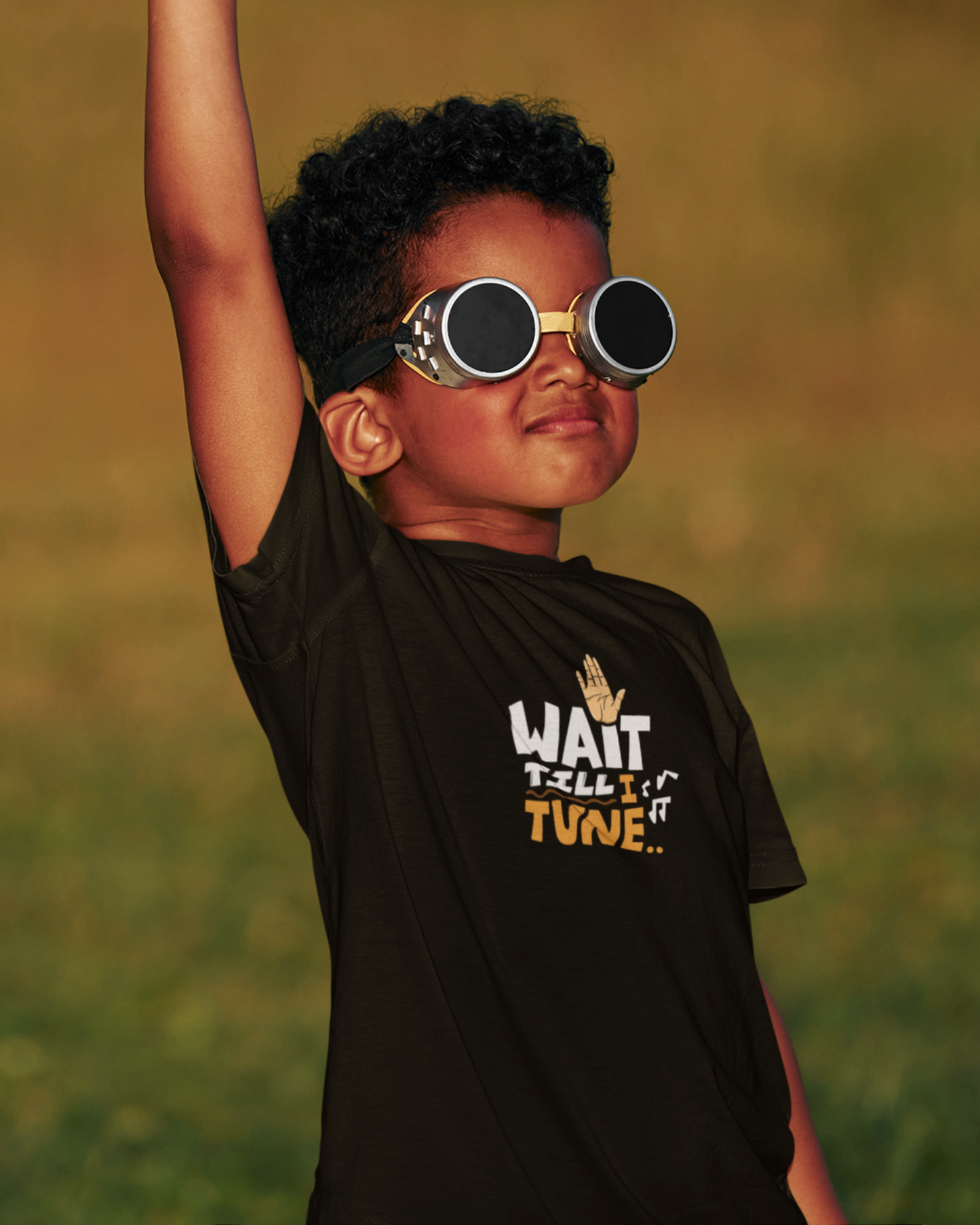 Wait till I tune.. | Kids T-Shirt